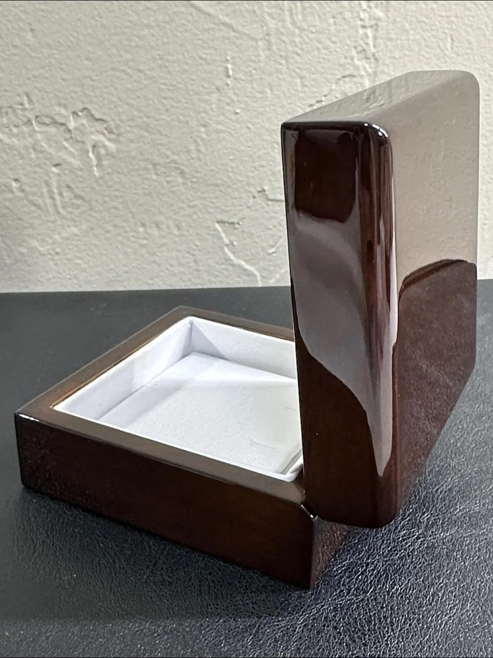 Premium Wooden Pendant Necklace Gift Box - Glossy Brown Lacquer Finish New